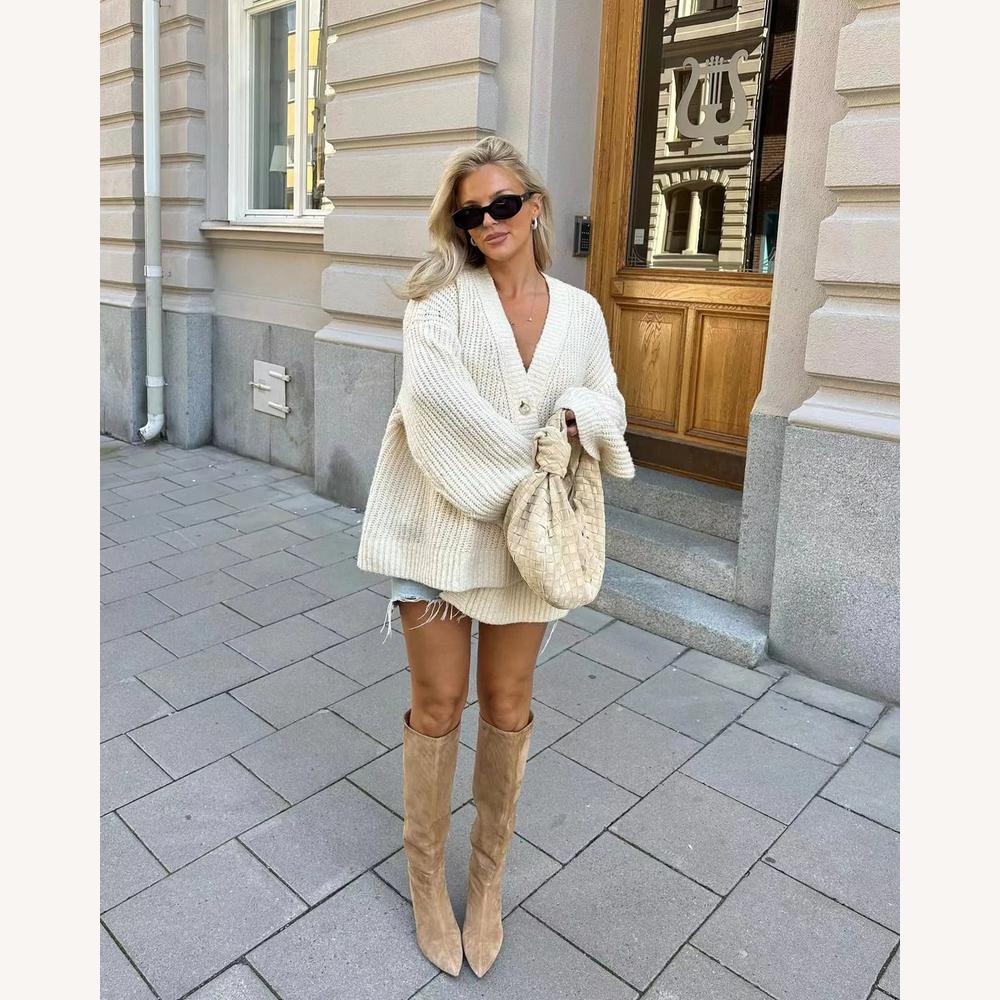 Oversized Women's Vest in Thick Knit, Black Sleeveless Vest, Urban and Comfortable Style, Versatile Length