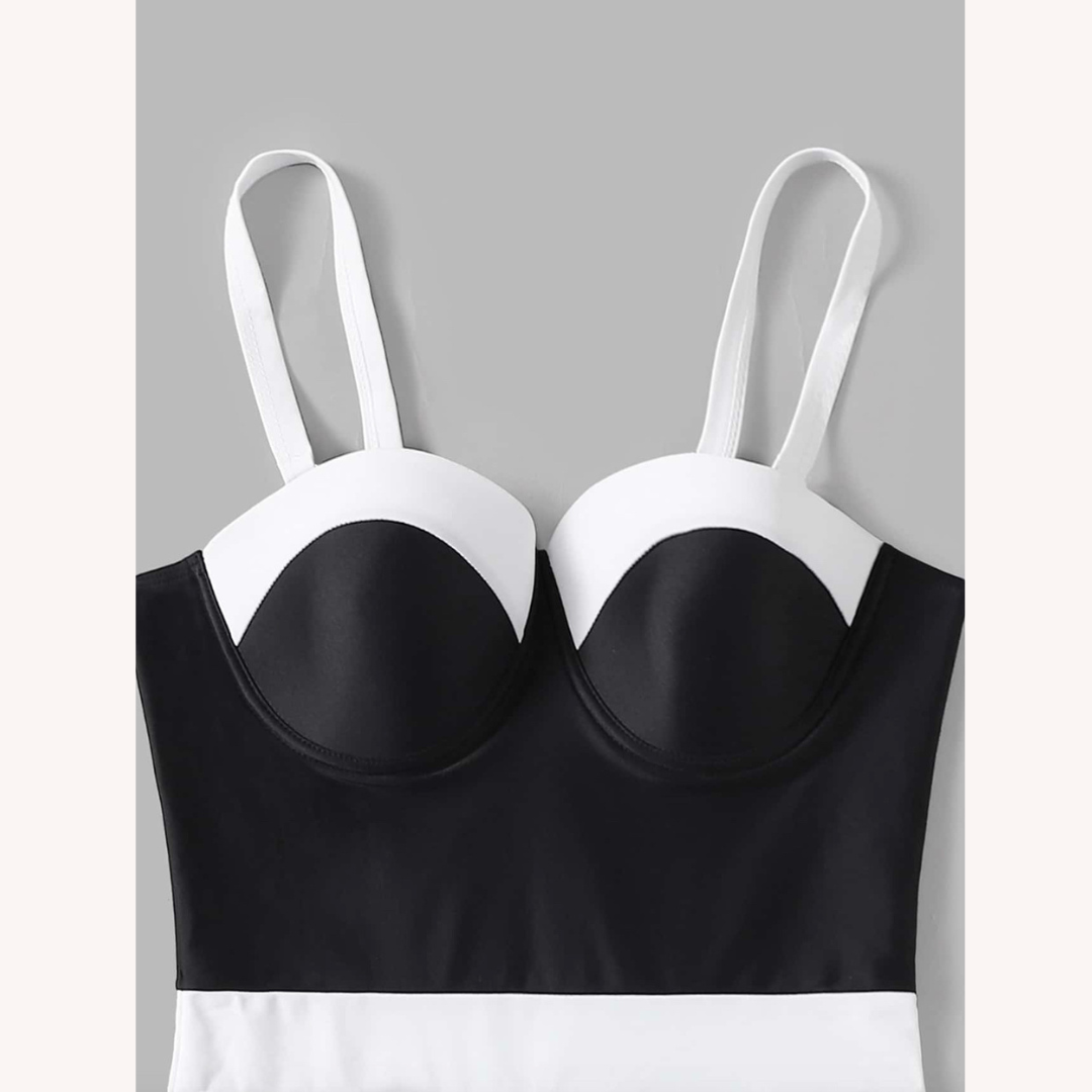 Maillot de Bain Femme 1 Pièce Sans Dossier avec Décolleté en Cœur et Détail de Ceinture – Élégant et Confortable