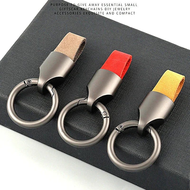Anneau de Carabiner en Cuir de Vache avec Clip Pratique pour Clés – Accessoire Unisexe Durable et Élégant