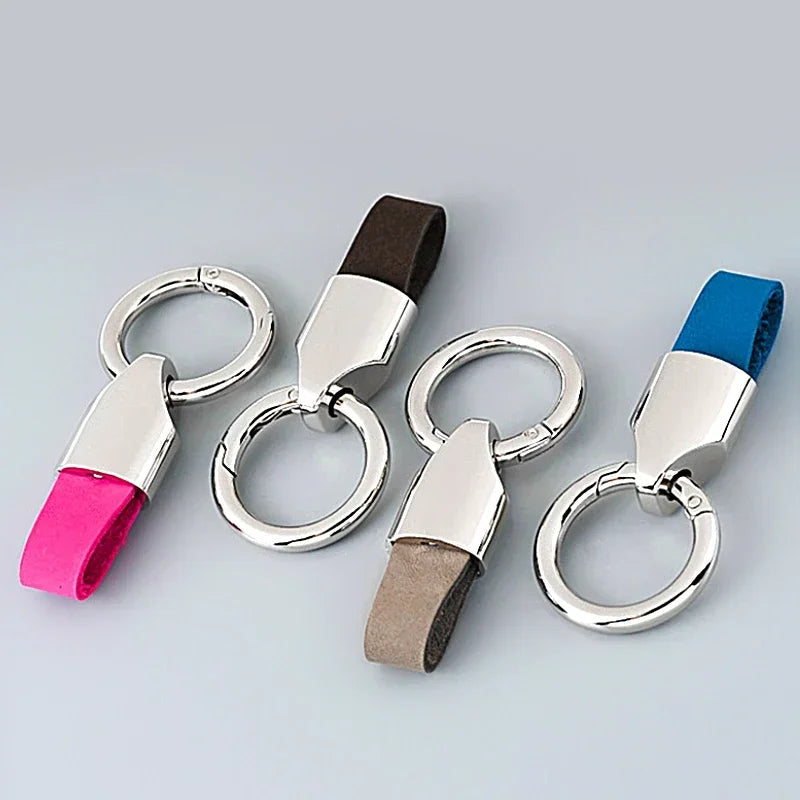 Anneau de Carabiner en Cuir de Vache avec Clip Pratique pour Clés – Accessoire Unisexe Durable et Élégant