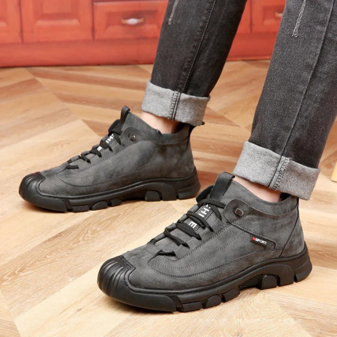 Baskets d'Hiver Hommes en Cuir avec Doublure en Fausse Fourrure et Semelle Antidérapante – Gris et Noir, Tailles 39-44