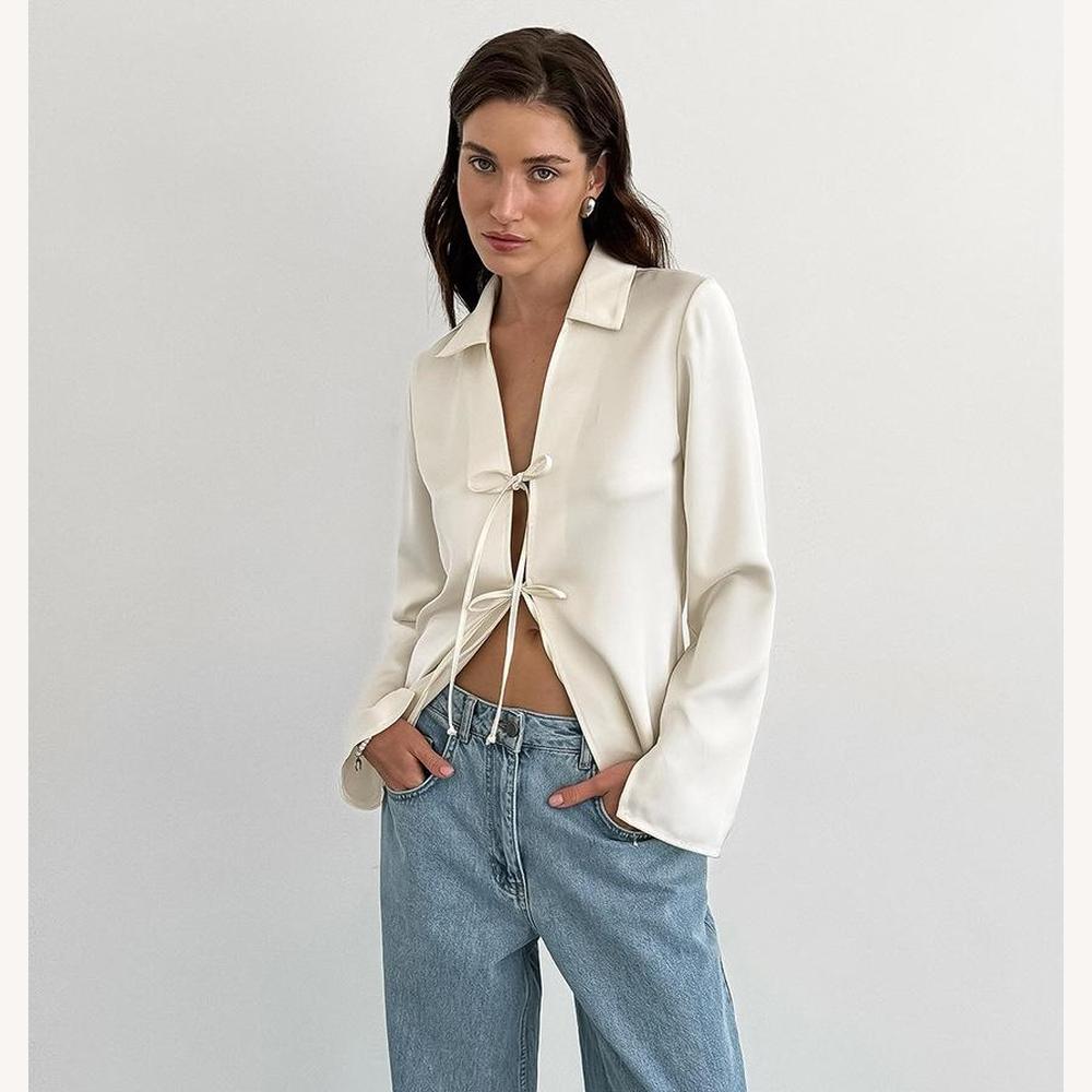 Blouse Satinée Élégante Femme avec Nœuds – Chic et Féminine, Couleur Blanche, Idéale pour Toutes Occasions