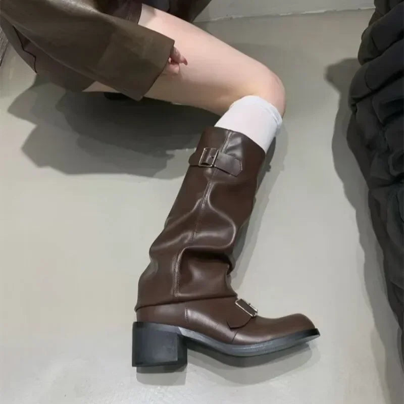 Bottes Hiver Femme Hautes en Cuir Noir à Plateforme – Style Punk avec Tige Genou et Talon Épais 2
