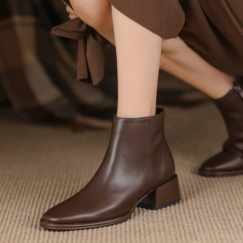 Bottines pour Femmes en Simili Cuir à Bout Pointu avec Talon Épais - Idéales pour le Bureau et les Sorties 0