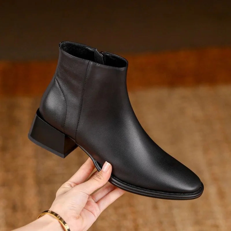 Bottines pour Femmes en Simili Cuir à Bout Pointu avec Talon Épais - Idéales pour le Bureau et les Sorties 4
