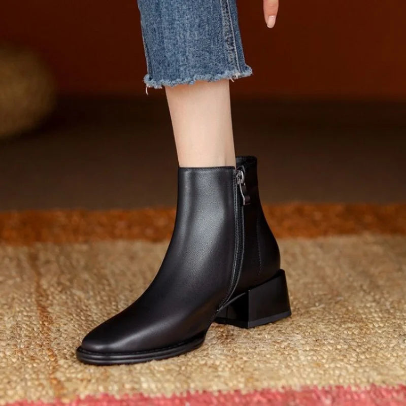 Bottines pour Femmes en Simili Cuir à Bout Pointu avec Talon Épais - Idéales pour le Bureau et les Sorties 5