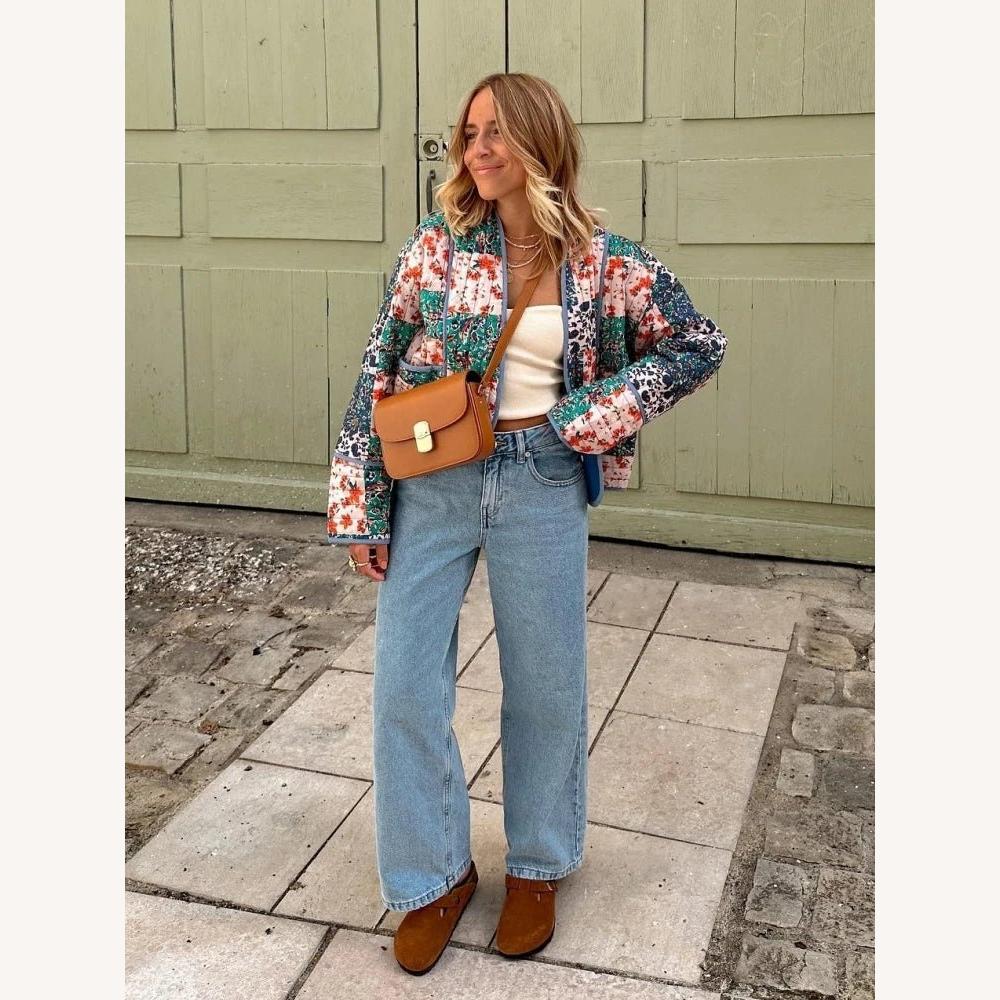 https://cdn.shopify.com/s/files/1/0934/1639/0995/files/CALORA_Freya-Kleurrijk-Vintage-Lente-Vest-5.jpg?v=1746193742