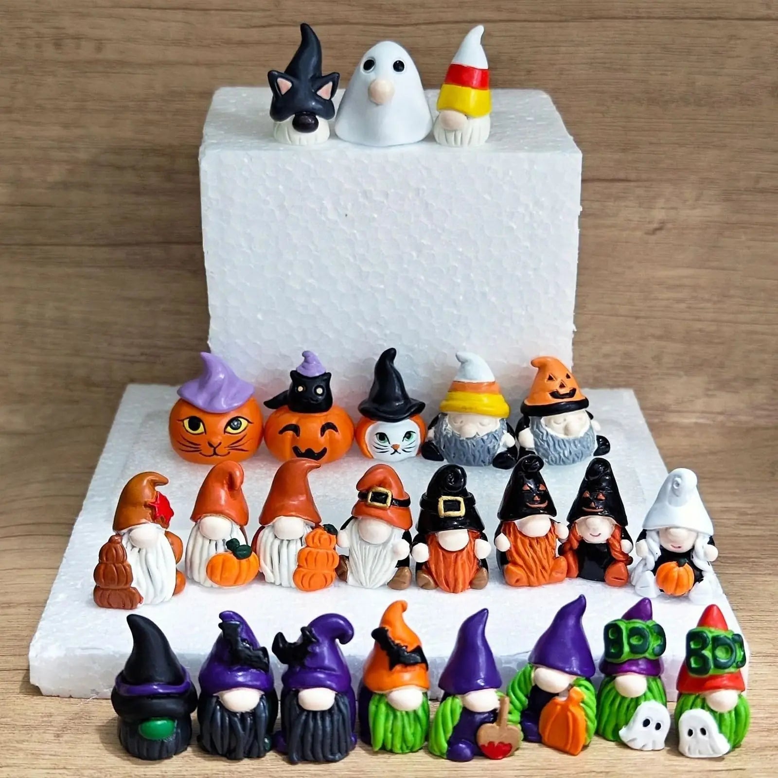 Calendrier de Compte à Rebours d'Halloween avec 24 Figurines Gnome – Décoration Halloween Festive pour Maison