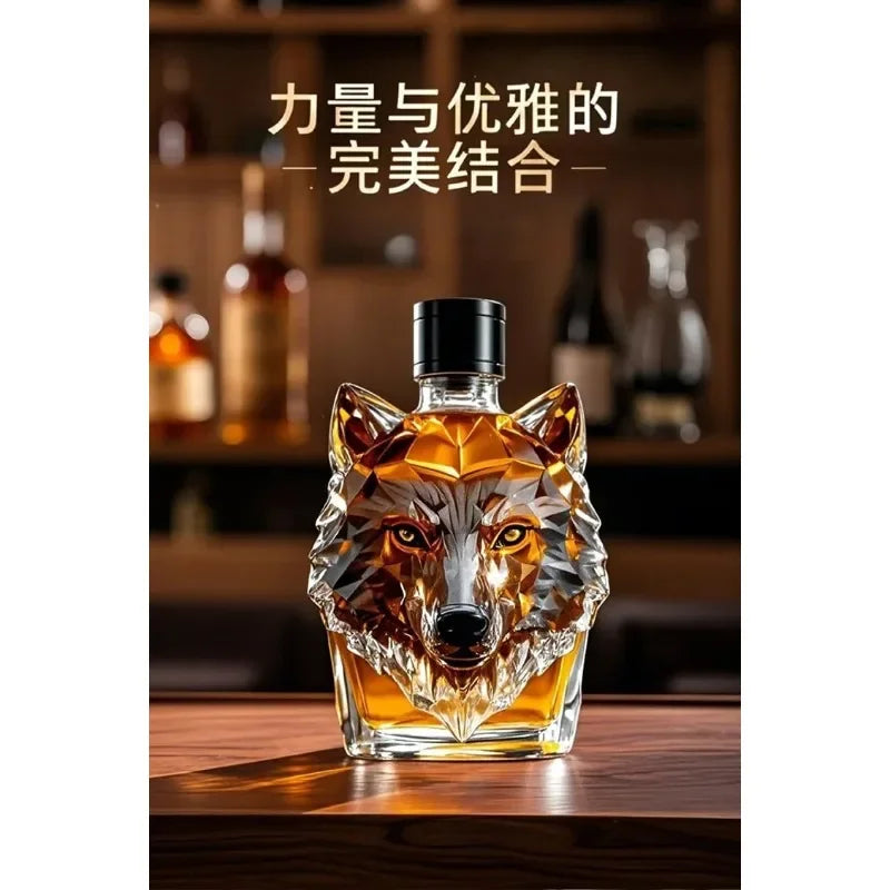 Whisky Carafe Wolf Head 300/350 ml – Leakproof Glass with Seal, Unique Design for Spirits Enthusiasts