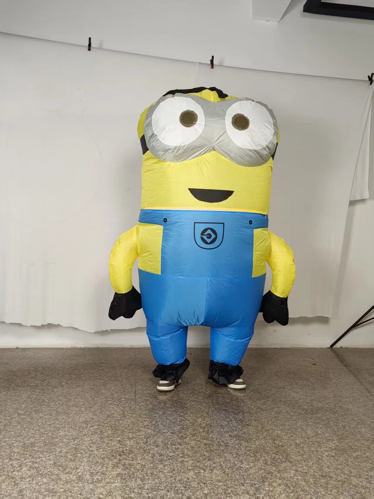 Costume Gonflable Minion Unisexe pour Adultes – Idéal pour Halloween et Fêtes à Thème