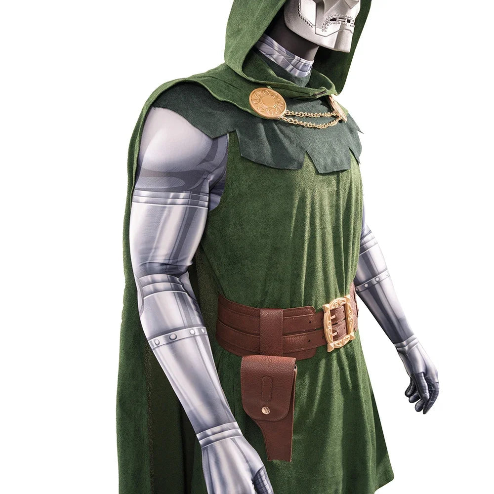Costume de Cosplay Doctor Doom avec Manteau à Capuche et Masque Métallique – Idéal pour Halloween et Événements de Cosplay