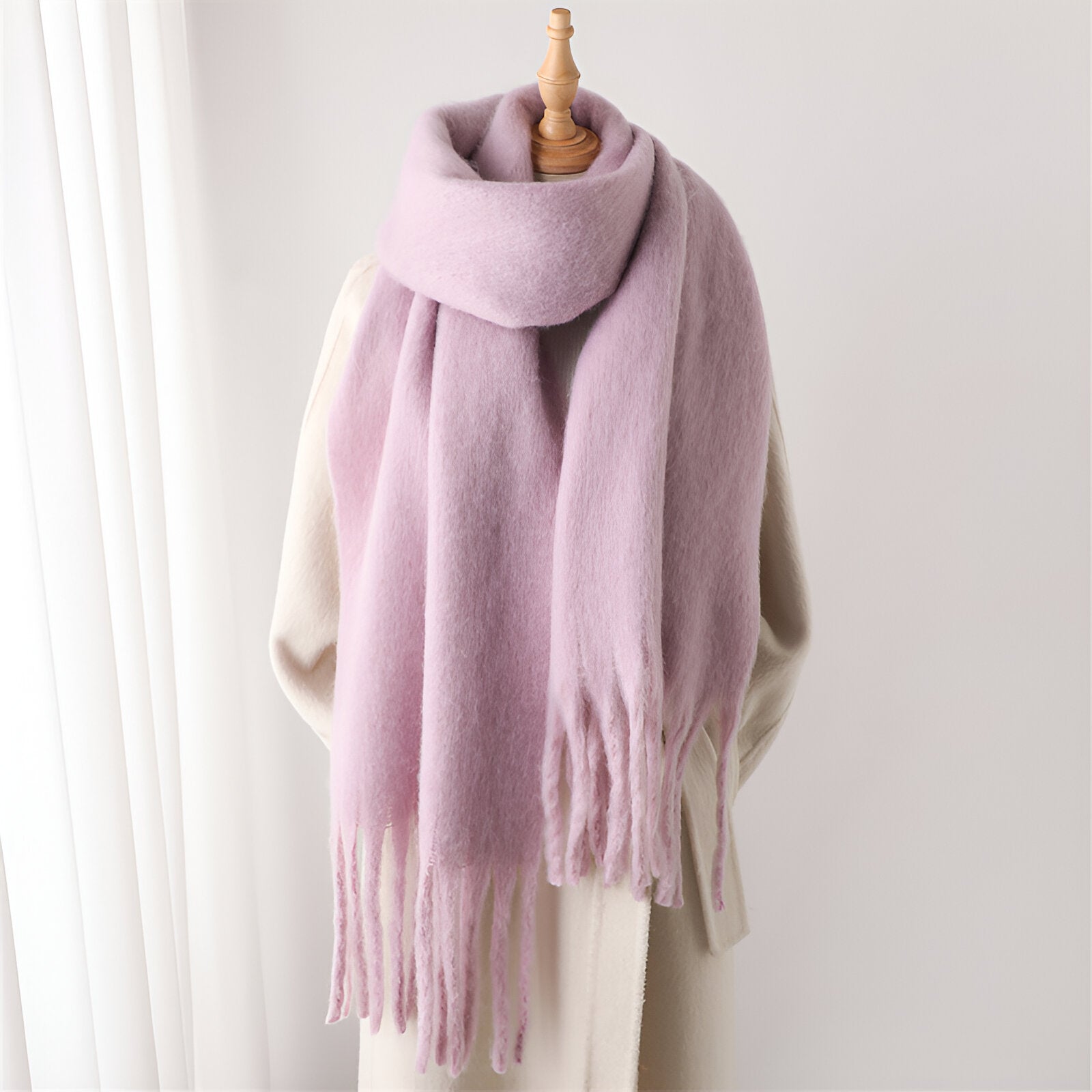 Écharpe Femme Douce en Tissu Moelleux avec Franges – Élégante et Polyvalente pour Hiver 16