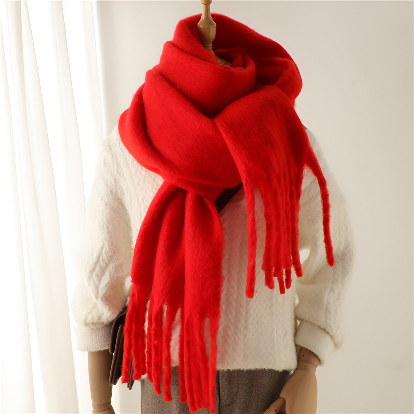 Écharpe Femme Douce en Tissu Moelleux avec Franges – Élégante et Polyvalente pour Hiver 9