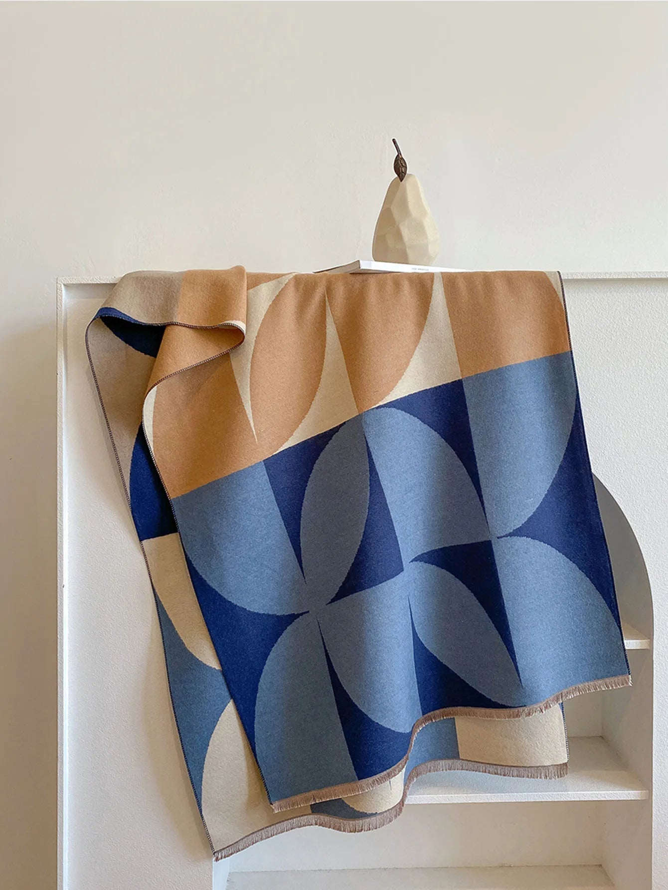 Écharpe Femme Oversize Réversible en Tissu Doux avec Motif Géométrique 3