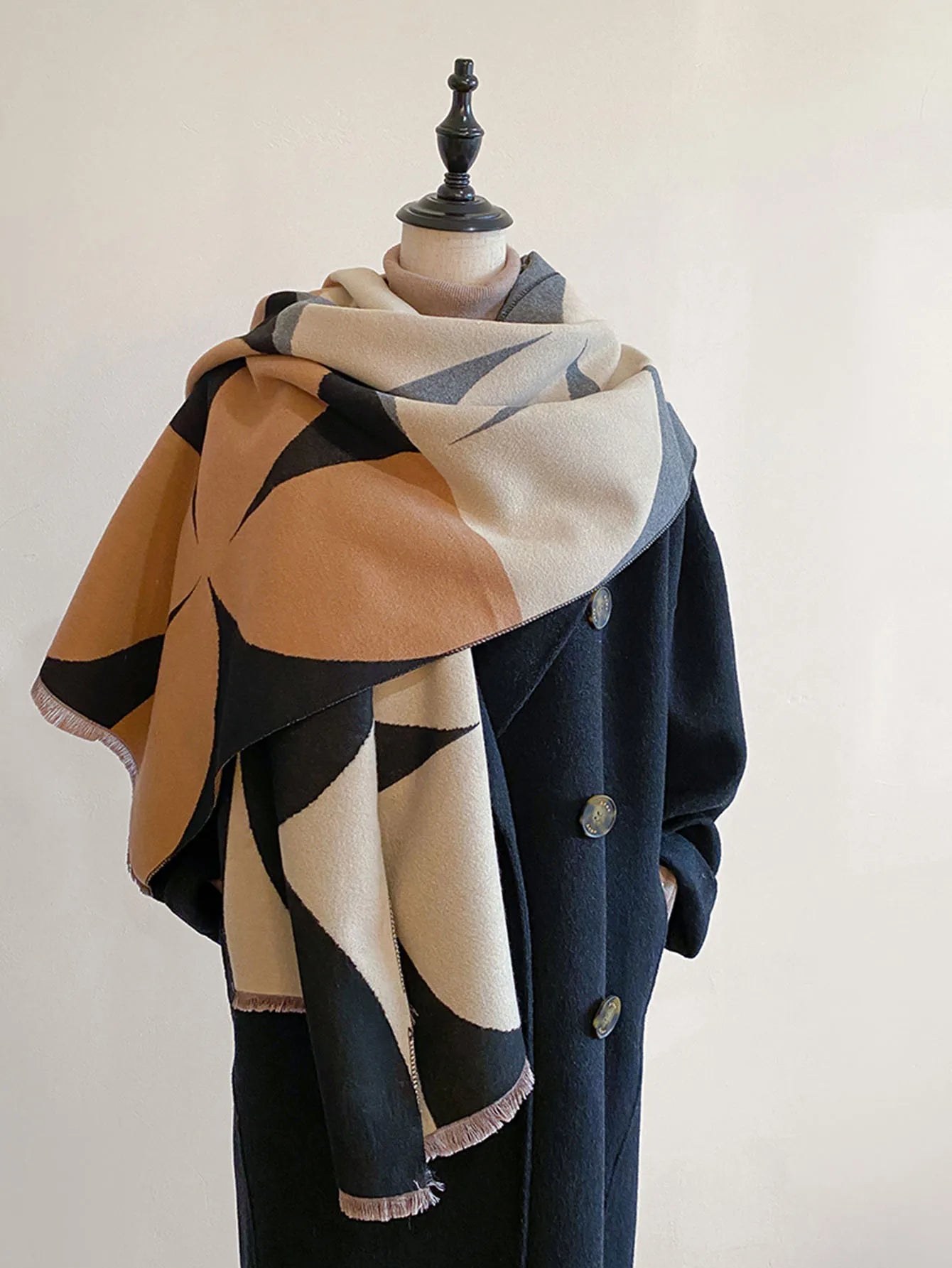 Écharpe Femme Oversize Réversible en Tissu Doux avec Motif Géométrique 8