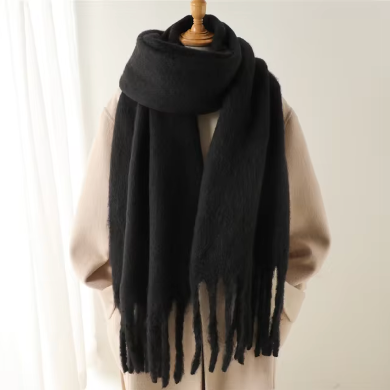 Écharpe Femme Surdimensionnée en Peluche avec Franges – Douce et Élégante pour l'Hiver, Confort et Style 2