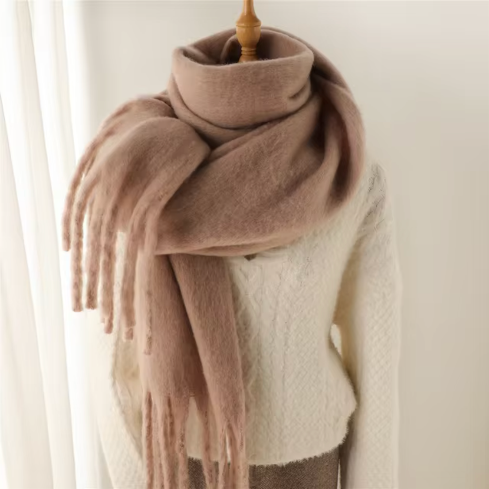Écharpe Femme Surdimensionnée en Peluche avec Franges – Douce et Élégante pour l'Hiver, Confort et Style 3