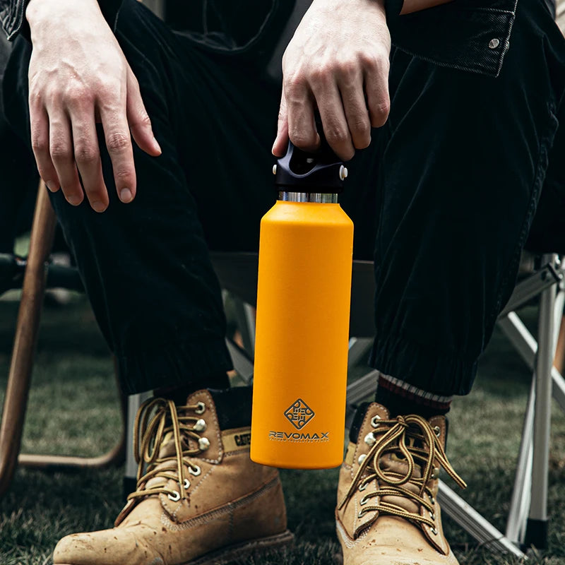 Gobelet Isotherme en Acier Inoxydable 950ml avec Couvercle à Charnière – Idéal pour Voyage et Activités Extérieures