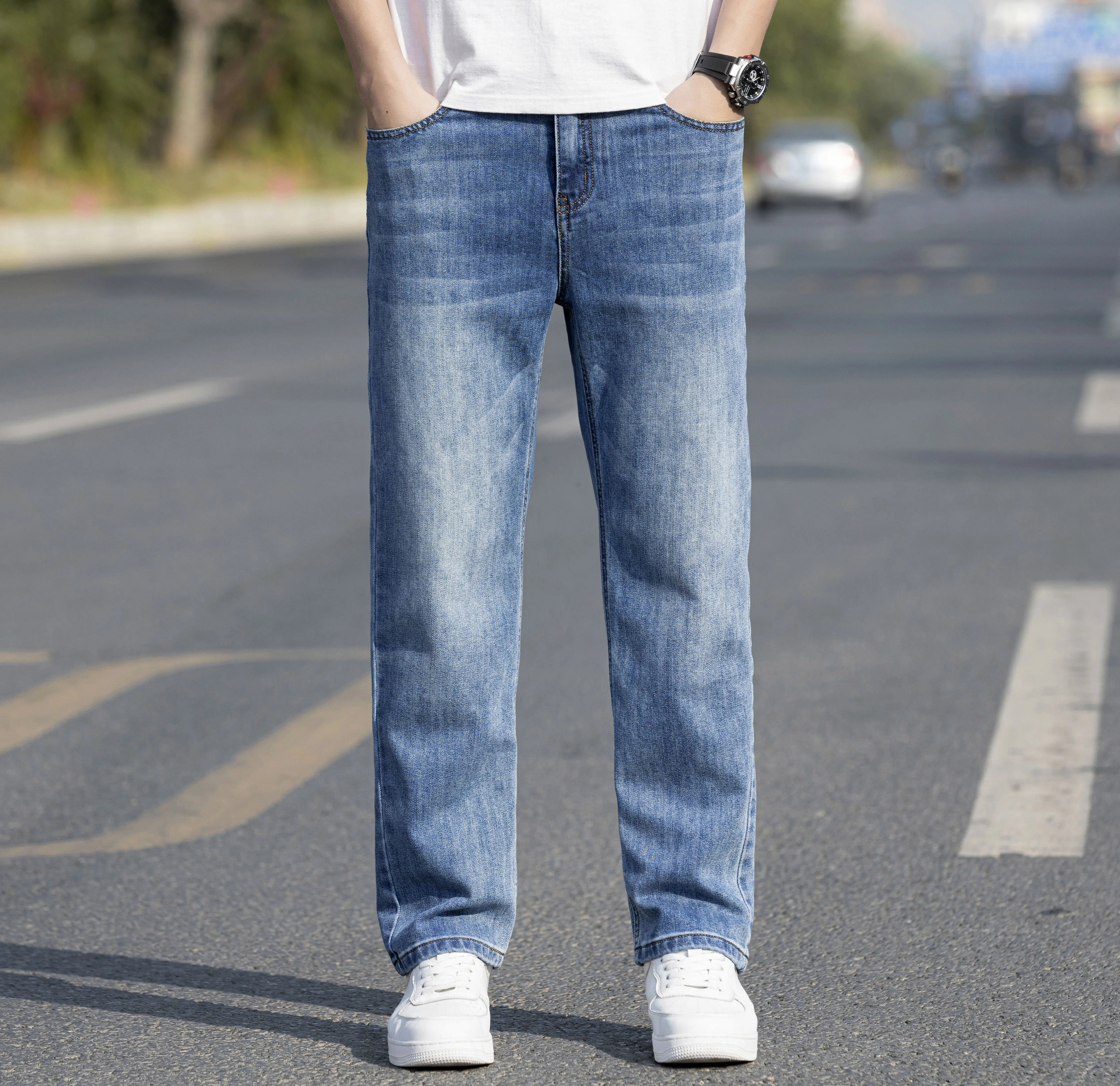 Jean Droit Homme en Lyocell et Coton – Confort Optimal, Silhouette Moderne, Idéal pour Été