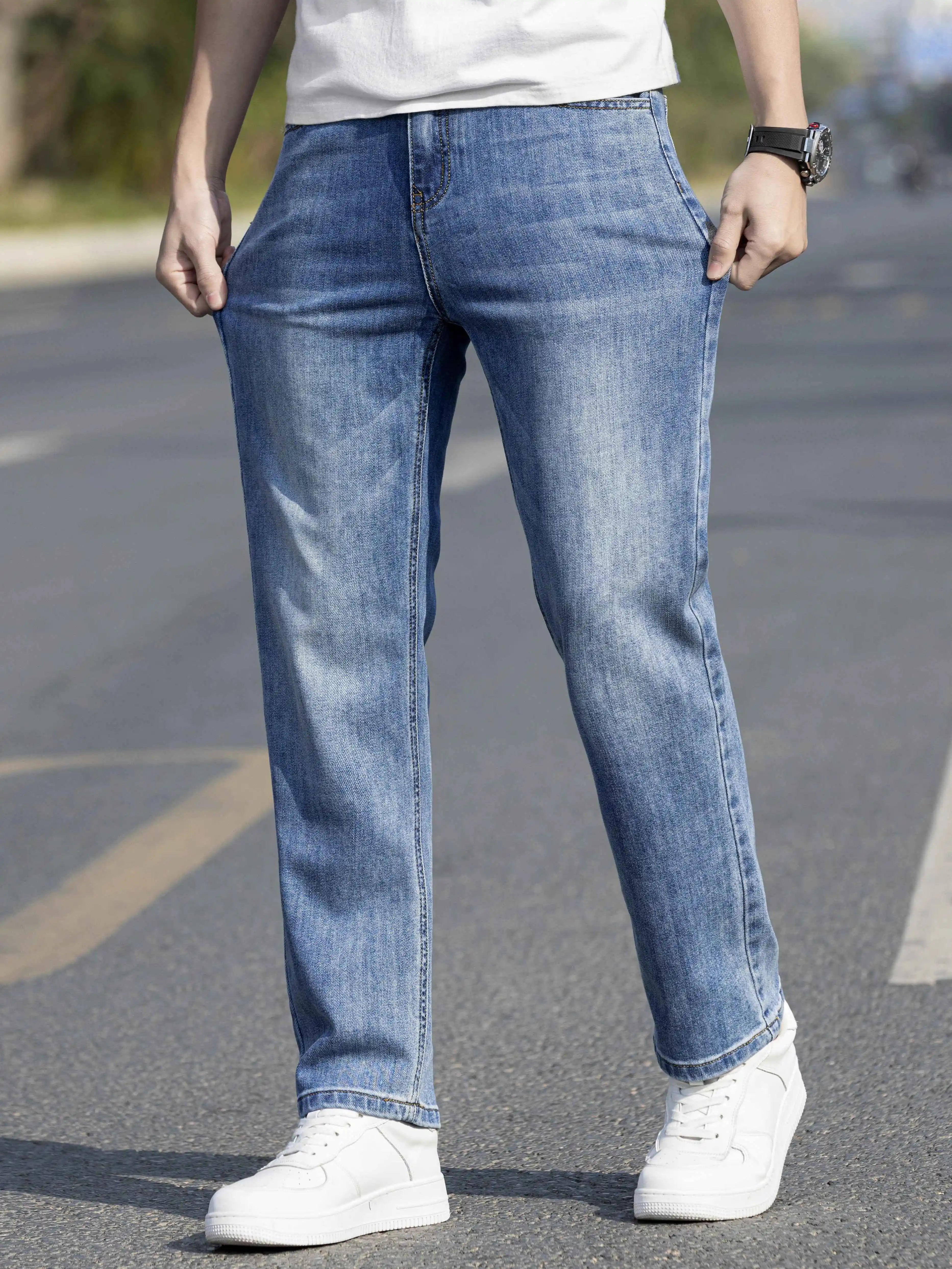 Jean Droit Homme en Lyocell et Coton – Confort Optimal, Silhouette Moderne, Idéal pour Été