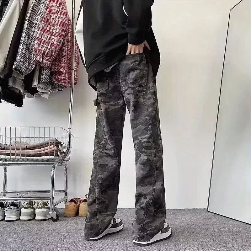 Jeans Cargo Surdimensionnés pour Hommes avec Détails Camouflage et Poches Multiples