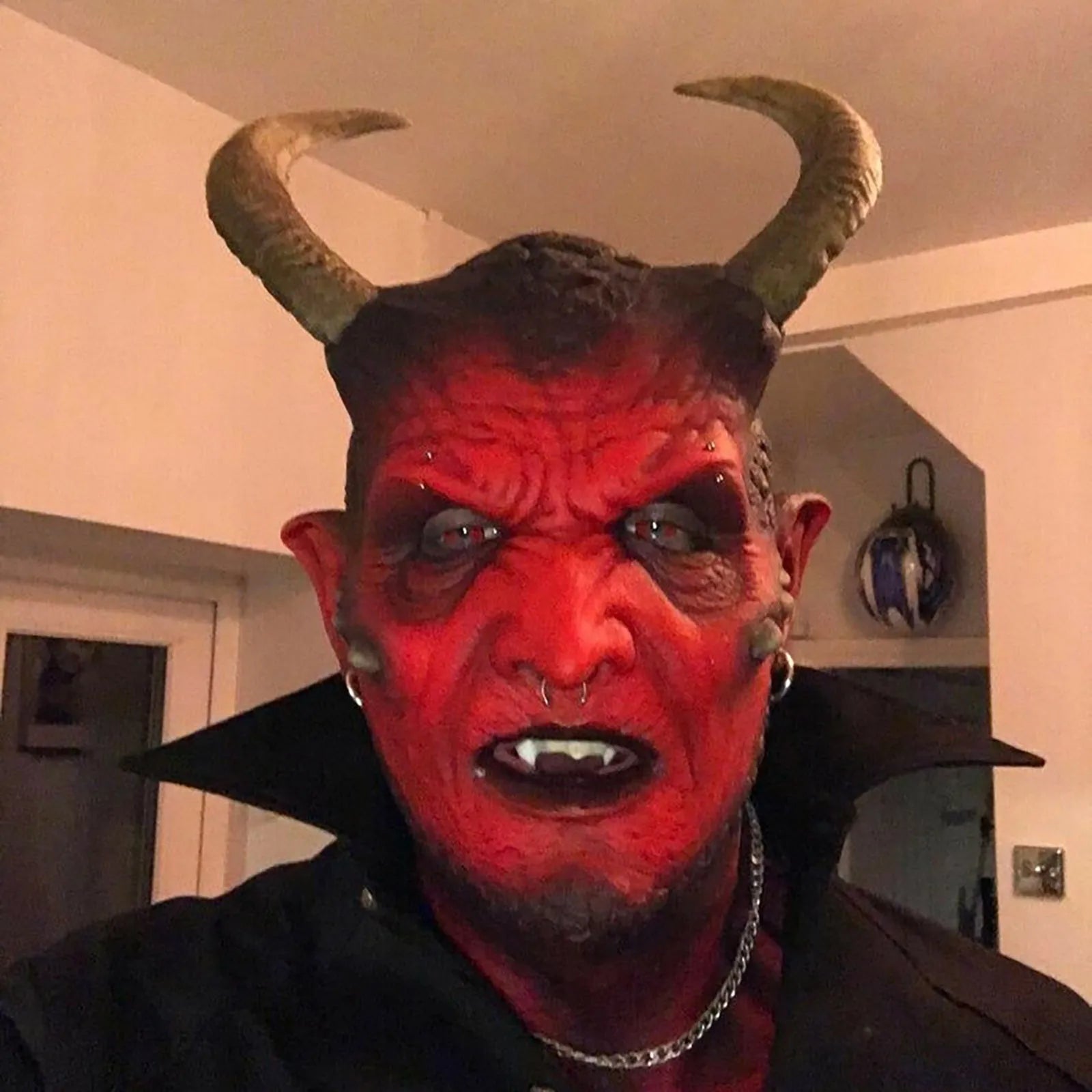 Masque de Diable en Silicone Complet pour Cosplay Halloween 2025 – Réaliste et Confortable