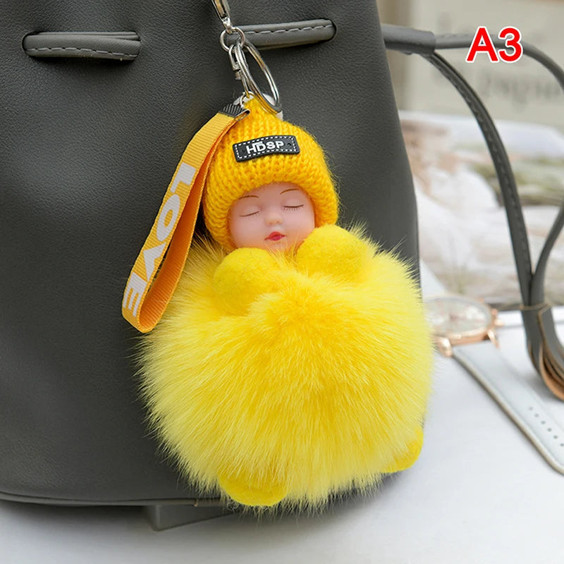 Porte-Clés Bébé Endormi en Peluche avec Chapeau Tricoté et Sangle Love – Accessoire Mignon pour Sacs et Clés