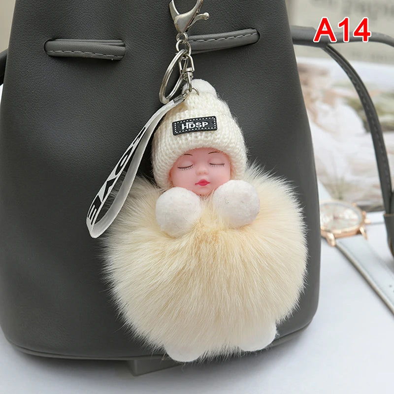 Porte-Clés Bébé Endormi en Peluche avec Chapeau Tricoté et Sangle Love – Accessoire Mignon pour Sacs et Clés