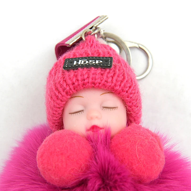 Porte-Clés Bébé Endormi en Peluche avec Chapeau Tricoté et Sangle Love – Accessoire Mignon pour Sacs et Clés