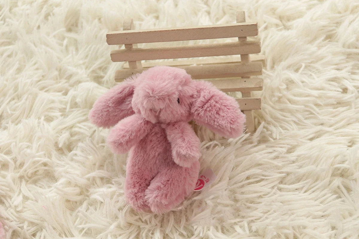 Porte-Clés en Peluche Lapin Mignon avec Attache Sécurisée – Accessoire Polyvalent pour Sacs et Clés