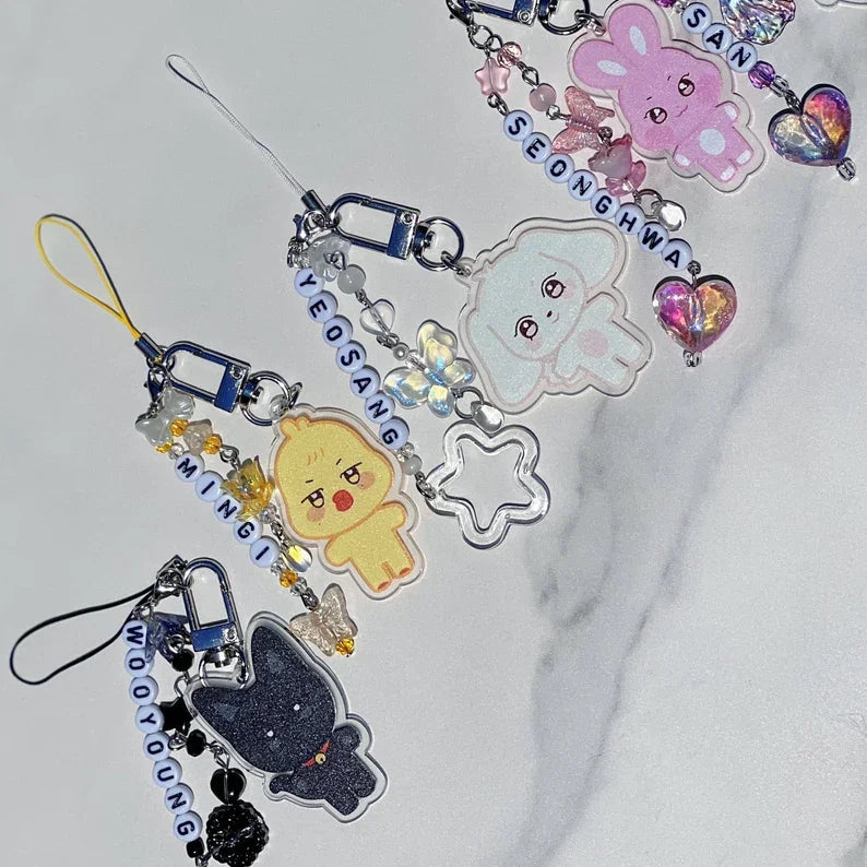 Porte-Clés en Perles avec Charms de Dessin Animé – Accessoire Léger pour Téléphone et Sac