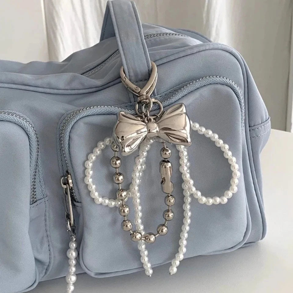 Porte-Clés en Perles avec Nœud en Métal Poli – Accessoire Chic pour Sac à Main et Clés