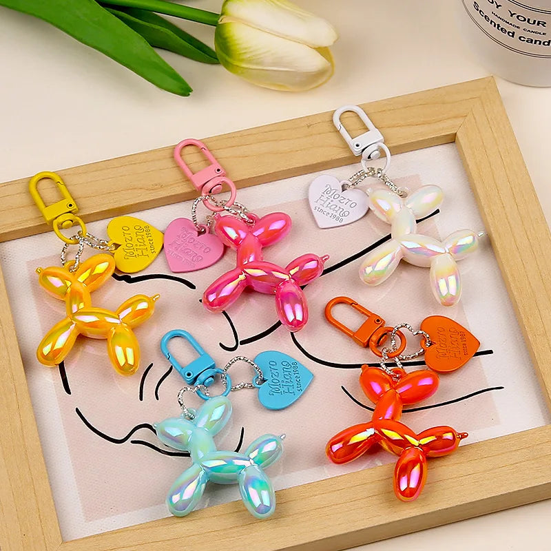 Porte-clés en Résine Chien Ballon Coloré – Accessoire Amusant pour Clés, Sacs et Téléphone