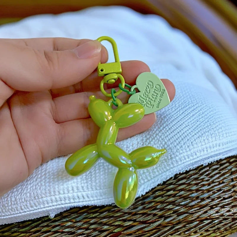 Porte-clés en Résine Chien Ballon Coloré – Accessoire Amusant pour Clés, Sacs et Téléphone