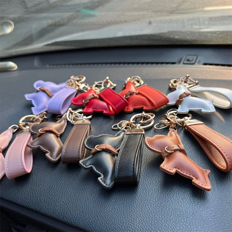 Porte Clés Personnalisé en Cuir avec Silhouette de Chien – Accessoire Élégant et Fonctionnel en Cuir Blanc