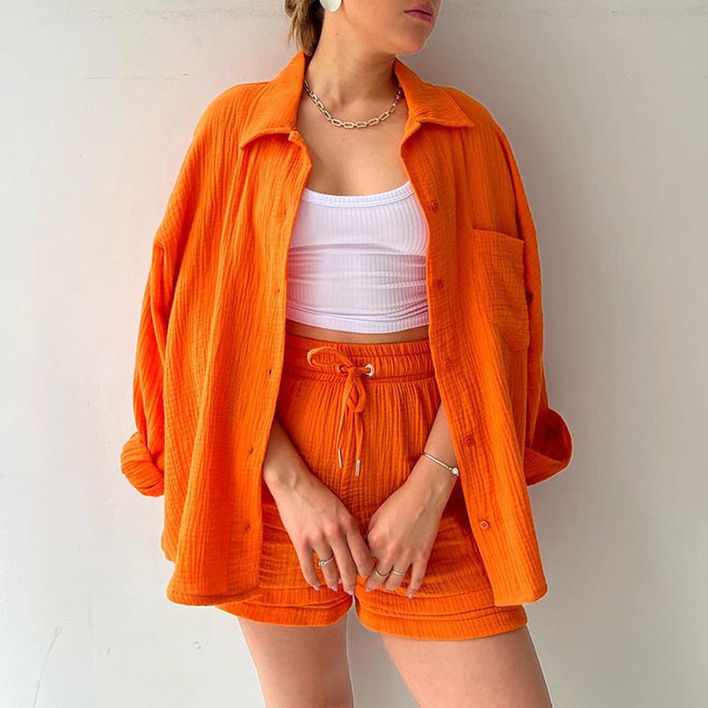 Ensemble Décontracté Femme 3 Pièces en Coton Gaze – Chemise, Débardeur Court et Short Élastique, Style Minimaliste