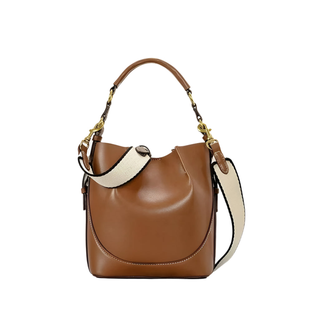 Timeless women's leather handbag - 19x21x11 cm, elegant and practical design for all occasions