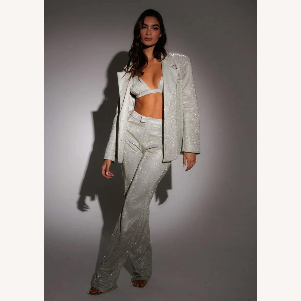 Ensemble Costume 3 Pièces Pailleté – Blazer Sculpté et Pantalon Taille Haute pour Tenue de Soirée Élégante