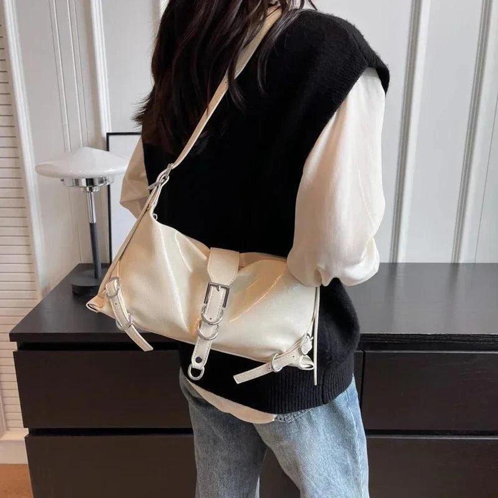 Sac à Main Femme Roxane en Cuir Noir, Design Rock avec Bandoulière Réglable et Intérieur Spacieux