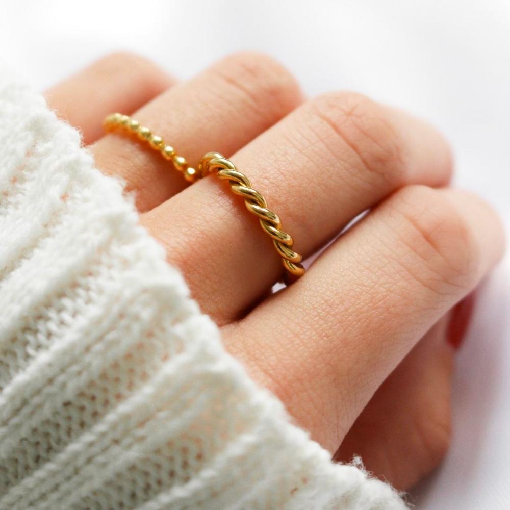 18 Carat Gold Twisted Women's Ring Size 52-56 Stainless Steel