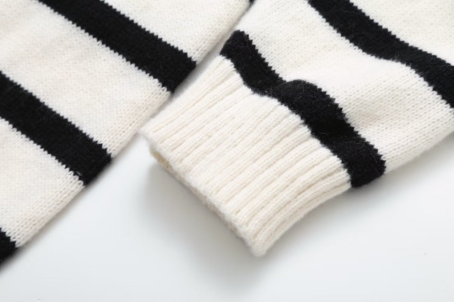 Wanda Striped Sweater | V-Neck, Relaxed Fit