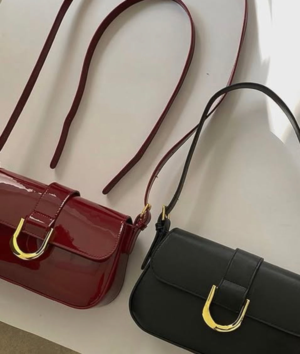 Patent Leather Shoulder Bag for Women – Chic and Elegant Bag with Buckle and Shiny Finish