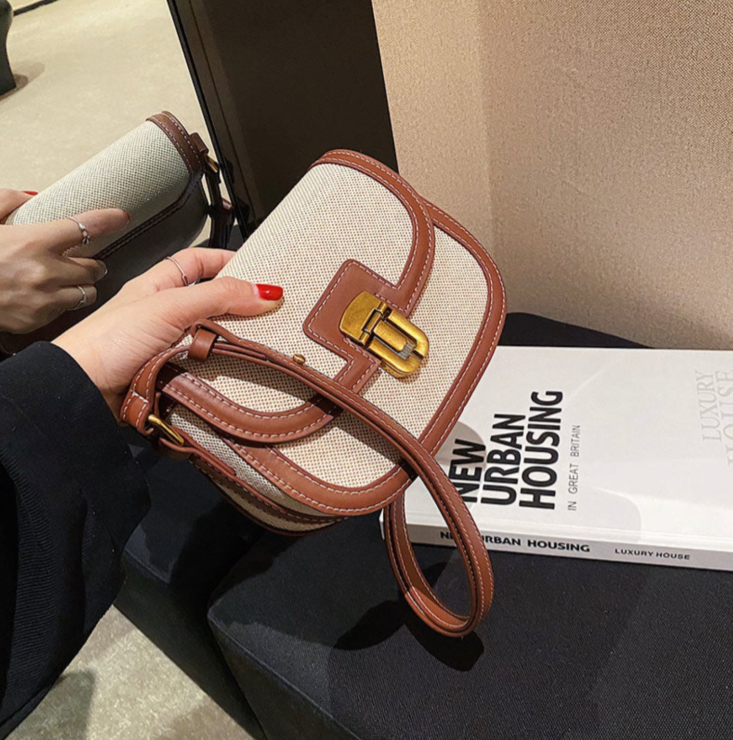 Sac Bandoulière Femme Isaline – Compact et Élégant, Cuir Synthétique, 18 cm x 14 cm, Idéal pour Sorties Décontractées