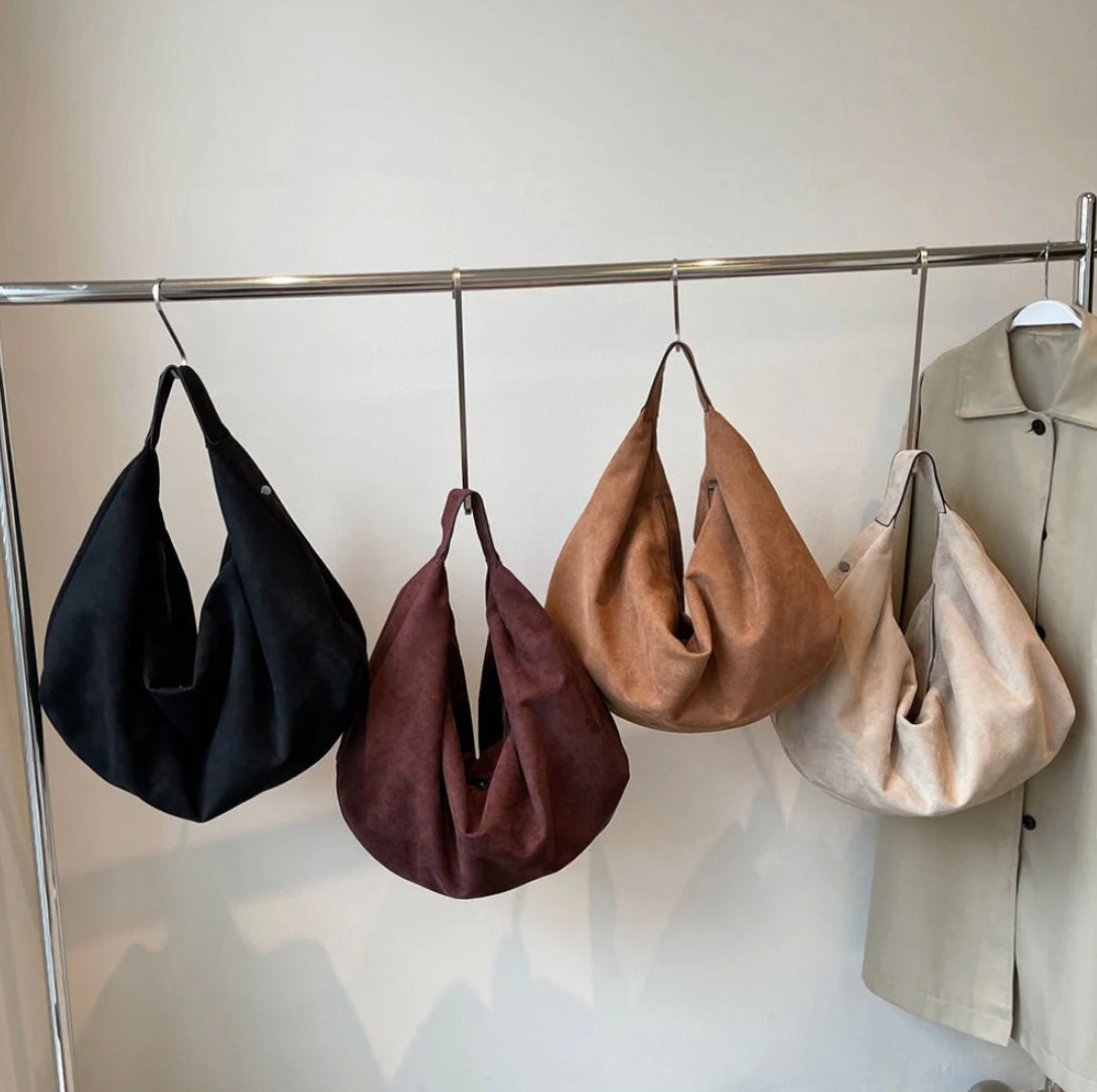 Suede Shoulder Bag for Women – Elegant Slouchy Hobo Bag with Large Capacity and Zipper Closure
