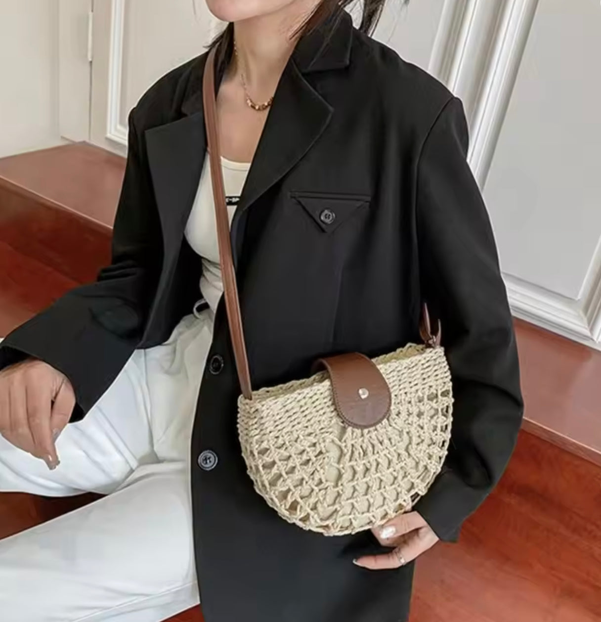 Sac à Main Femme en Osier Élégant avec Poche Intérieure – Sac Bandoulière Pratique en Paille et Cuir