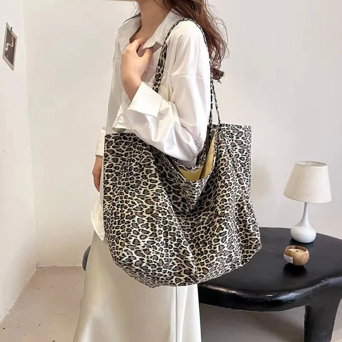 Multicolor Polyester Shopping Bag with Plant Pattern – Chic BCBG Elegance for Women, Large Capacity and Double Handle