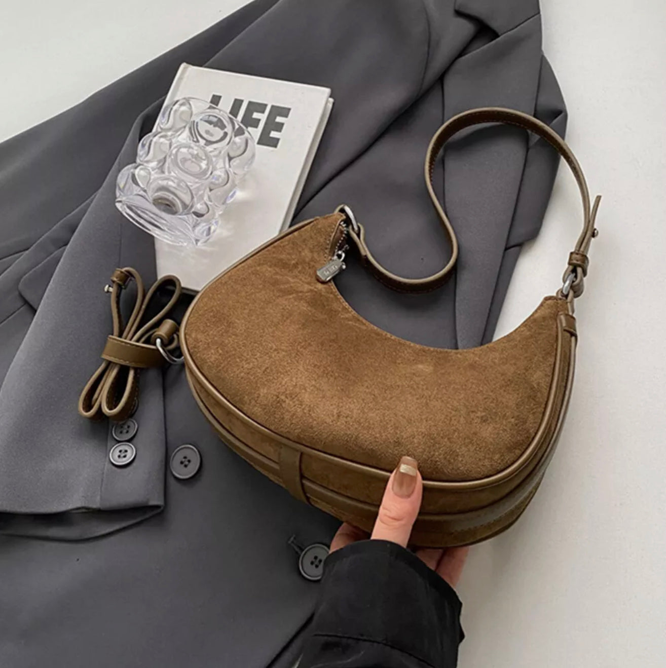 Sac à Bandoulière en Croissant Femme en Faux Daim avec Sangle Réglable – Sac à Main Pratique et Tendance
