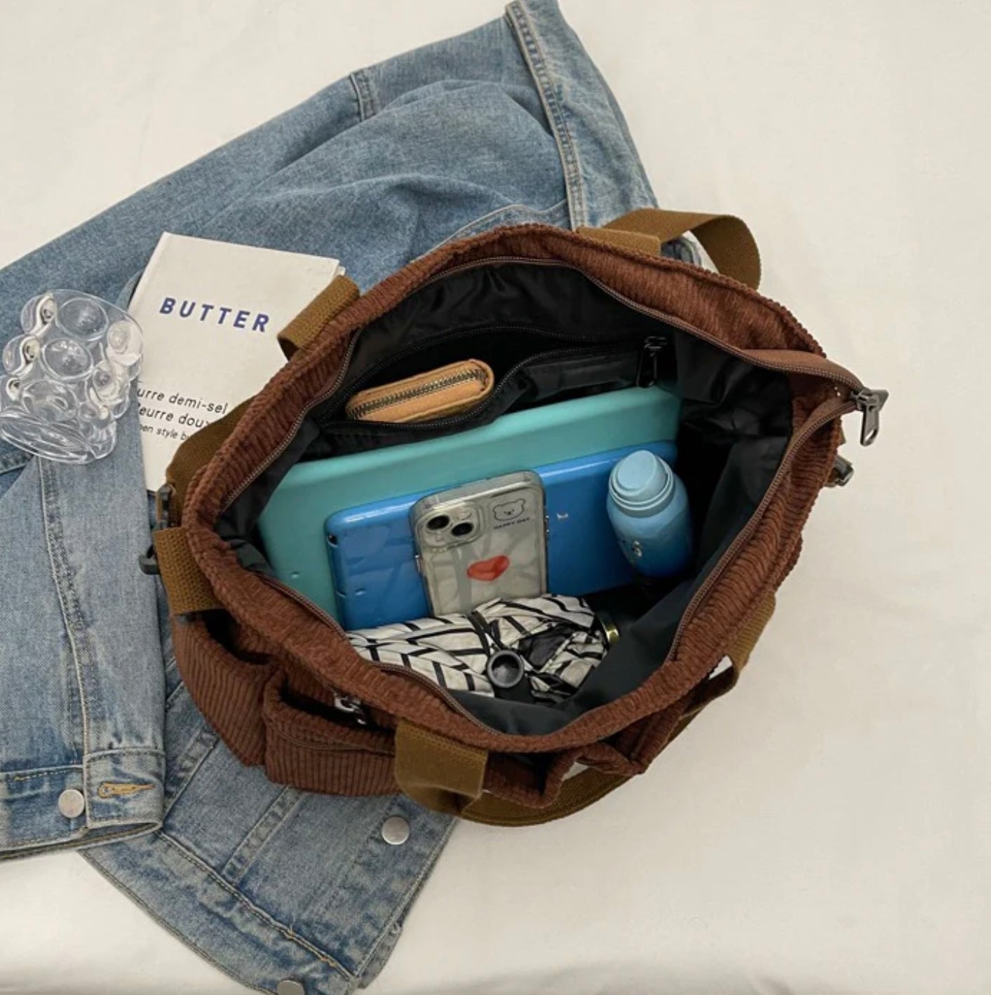 Sac à Bandoulière en Velours Souple pour Femmes – Grande Capacité, Poches Pratiques, Design Multifonctionnel, Idéal pour Sorties et Voyages