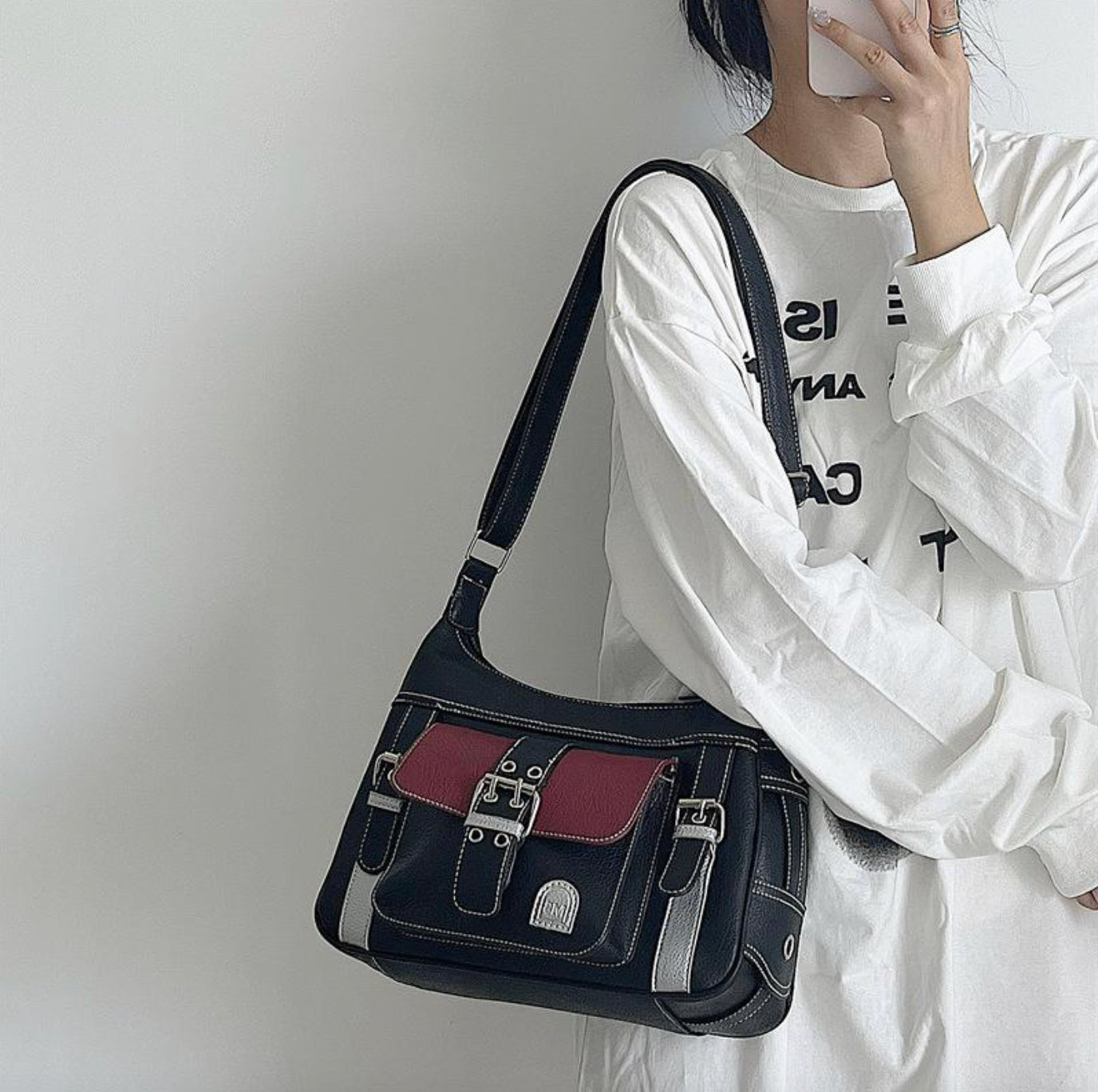 Sac à Main Femme Y2K en Cuir PU avec Bandoulière Réglable – Design Vintage Élégant Noir et Bordeaux