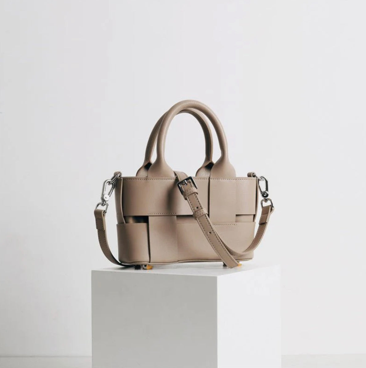 Sac à main en cuir tissé pour femme – Design vintage, intérieur spacieux, bandoulière amovible, 4 couleurs tendance
